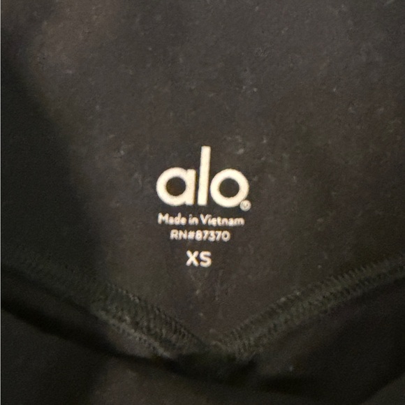 ALO Yoga | 7/8 High Waist Alosoft Lounge Legging in Black - Picture 3 of 3